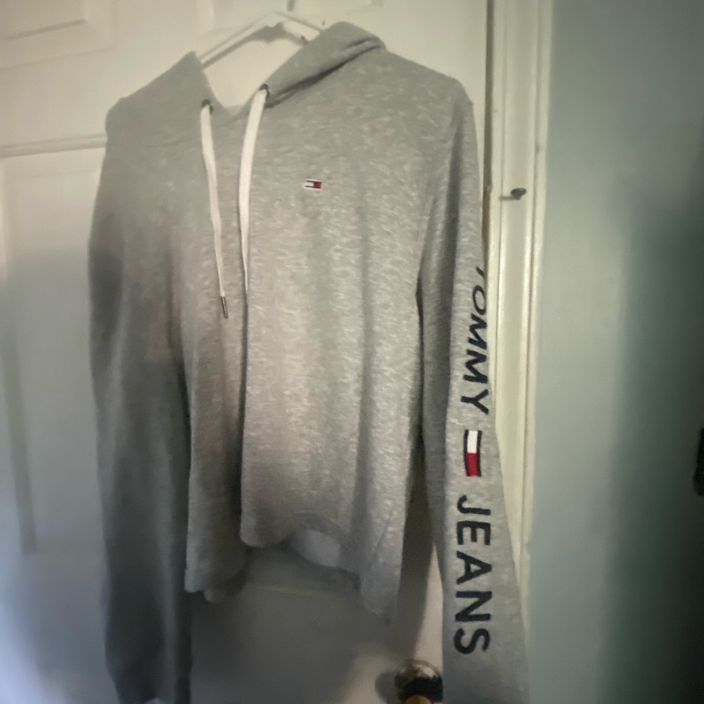 .cropped hoodie